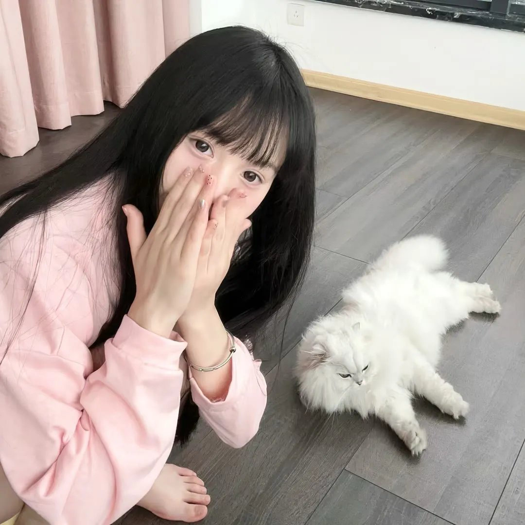 蒙娜丽莎与血月亮